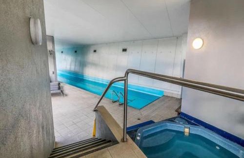 Parnell Apartment | Lovely Apartment - Gym & Parking by Zodiak Stays