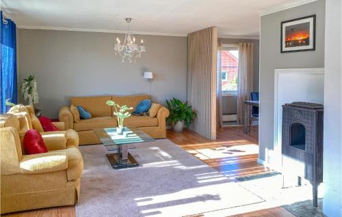 Alesund Apartment | Lovely Apartment In Ellingsøy