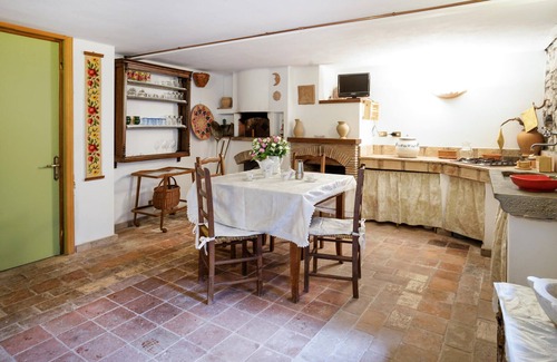 Gallicano Apartment | Lovely apartment in Verni with WiFi