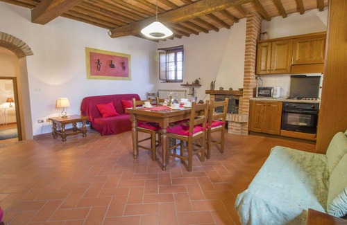 Rapolano Terme Villa | Lovely apartment in villa for 6 people with pool, WIFI, TV, patio and parking