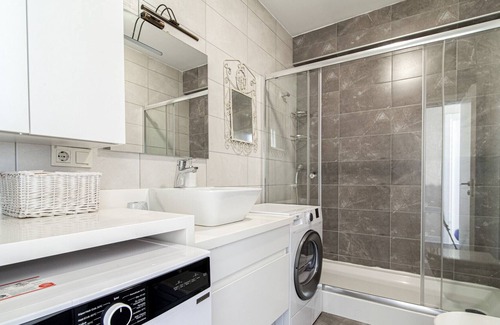 Kadikoy Apartment | Lovely Apartment with Central Location in Kadikoy