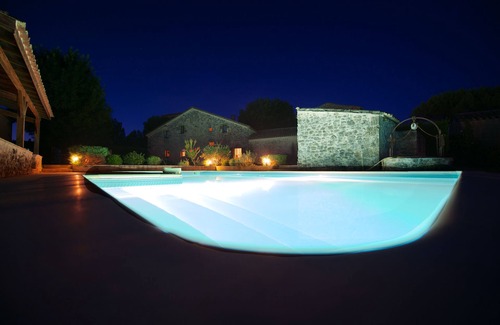 Paulhiac House | LOVELY, COMFORTABLE STONE VACATION HOME IN QUIET LOCATION WITH PRIVATE POOL