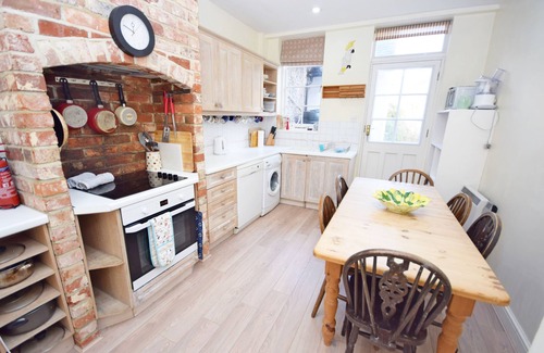 Compton Cottage | Lovely, cosy, village cottage in a beautiful quiet area of the South Downs