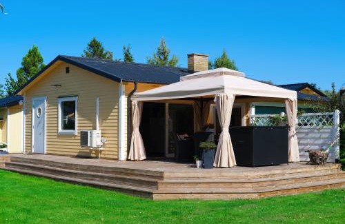 Gislov House | Lovely cottage by the south coast