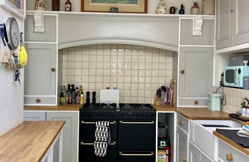 Charmouth Cottage | Lovely cottage, log fire & garden close to Charmouth beach on the Jurassic Coast