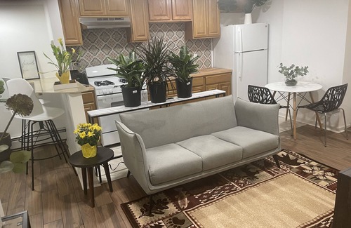 Sewell Apartment | Lovely Cozy 2 Bedroom Apartment