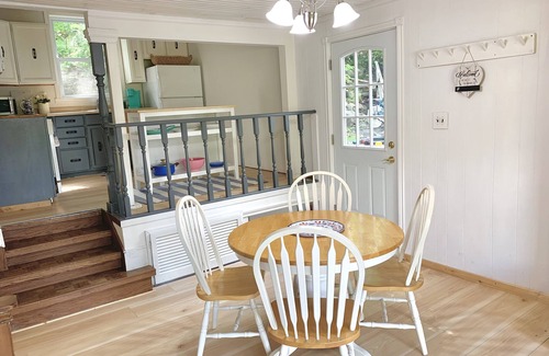 Seguin Cottage | Lovely cozy cottage on north end of Lake Joseph Muskoka