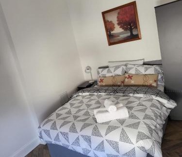 Stone Apartment | Lovely double room in a flat