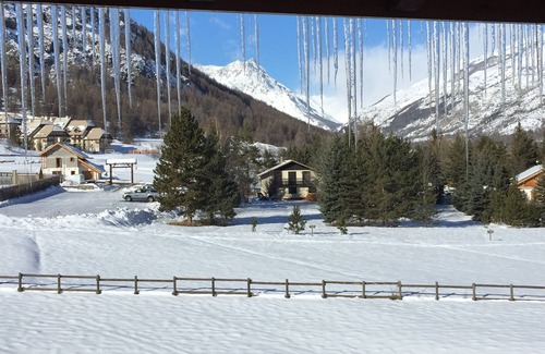 La Salle-les-Alpes Apartment | Lovely duplex flat facing the slopes in Serre Chevalier for 8 to 10 people