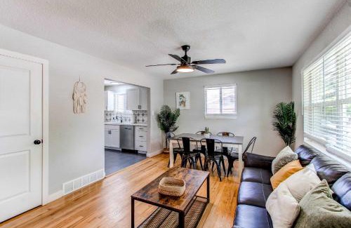 Northglenn House | Lovely family home in Northglenn with fenced yard and bonus room