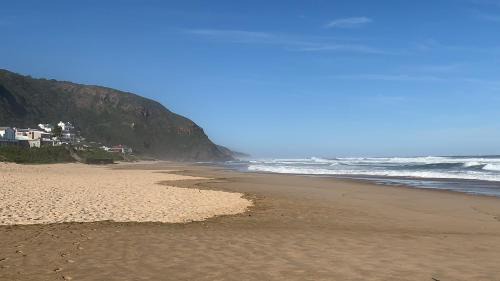 Glentana Apartment | Lovely flat walking distance to Glentana beach