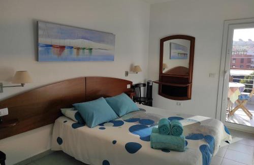 El Medano Apartment | Lovely flat with sea-view, 1 minute walk to beach
