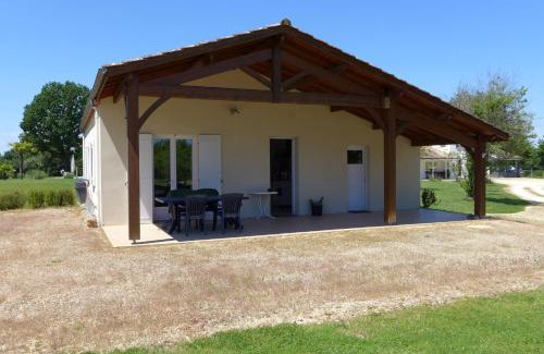 Saint-Etienne-de-Villereal House | Lovely gites with private pool, privacy & spacious garden