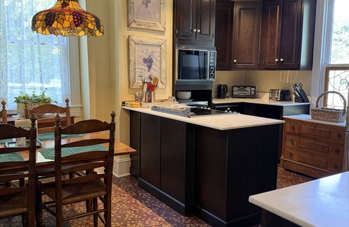 Harpers Ferry House | Lovely Historic, Victorian, 4 Bedroom, 3 Bath in Harpers Ferry