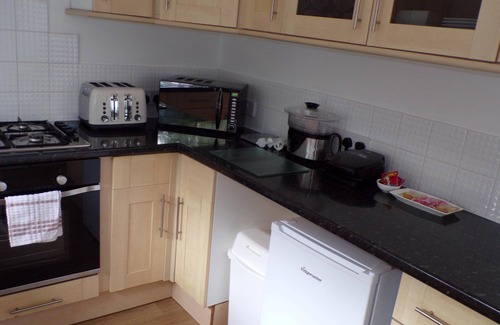 Chorlton-by-Backford Cottage | Lovely Holiday Home By Chester Zoo!