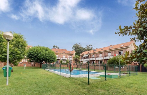 Loredo House | Lovely Holiday Home in Loredo a stonethrow from the beach & communitary pool!