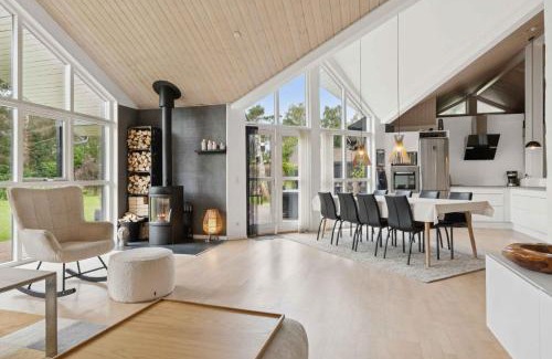 Helberskov Strand House | Lovely Holiday Home In Helberskov