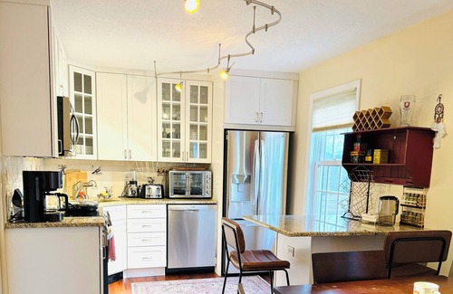 Williamstown House | Lovely Home for Your Berkshires Trip, Clark Museum or MASS MoCA Visit