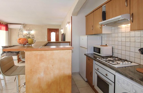 Rousset-les-Vignes House | Lovely home in Rousset les Vignes