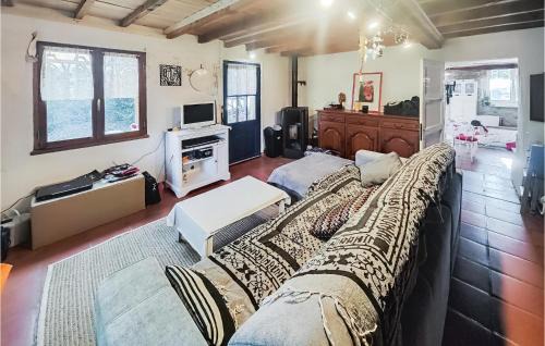 Cesseras House | Lovely Home In Cesseras