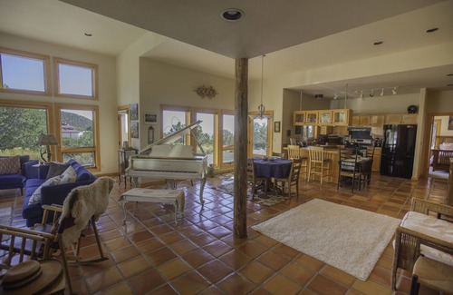 Baca Grande House | Lovely Home in Crestone (Great Views!)