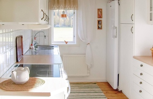 Enviken House | Lovely home in Enviken with WiFi