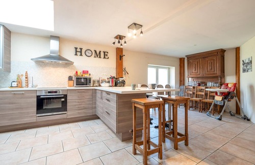 Escles House | Lovely home in Escles with kitchen