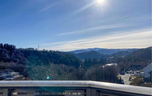 Blindheim House | Lovely Home In Flaktveit With Wifi