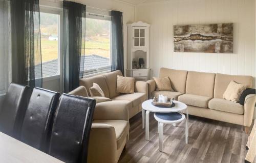 Meland House | Lovely Home In Frekhaug With Wifi