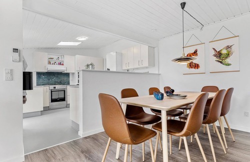 Skodshoved House | Lovely home in Knebel with kitchen