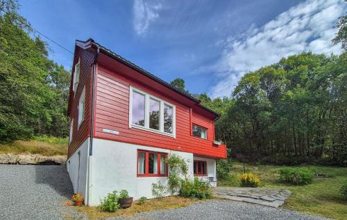 Masfjorden House | Lovely Home In Masfjordnes With Wifi