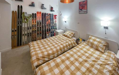 Menglon House | Lovely Home In Menglon With Kitchen