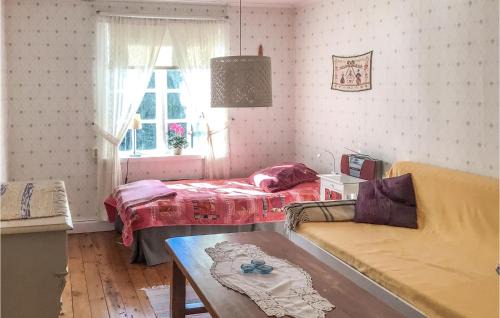 Orsundsbro House | Lovely Home In Örsundsbro With Wifi