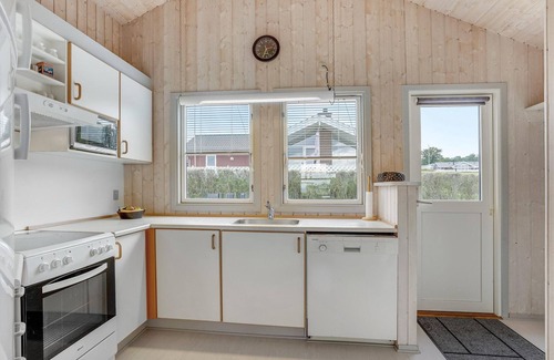 Grønninghoved Strand House | Lovely home in Sjølund with sauna