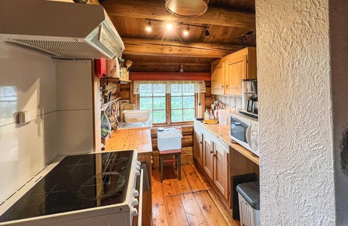 Oyer House | Lovely home in Sjusjøen with kitchen