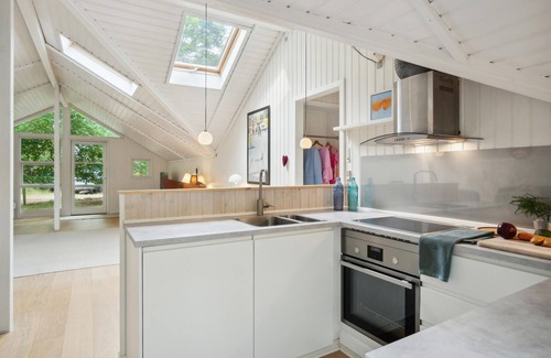 Sklskr House | Lovely home in Skælskør with kitchen