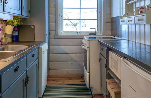 Møre og Romsdal House | Lovely home in Stranda with WiFi