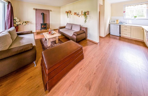 Swiecie House | Lovely home in Sulnowo with kitchen