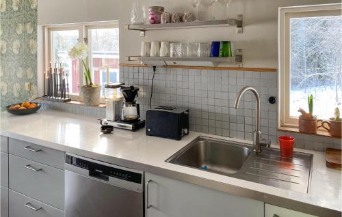 Jönköping House | Lovely Home In Taberg With Kitchen