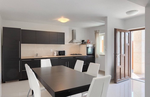 Kringa House | Lovely home in Tinjan