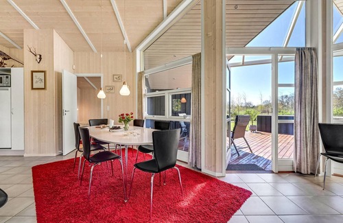 Hov House | Lovely home in Tranekær with WiFi
