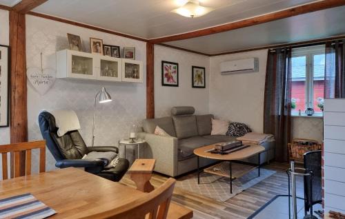 Vargon House | Lovely Home In Vänersnäs
