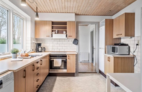Vemb House | Lovely home in Vemb with house sea view