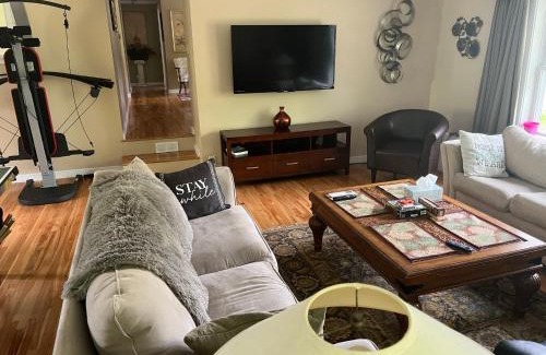 Eastern Vermont House | Lovely home near Stowe, shopping and trails