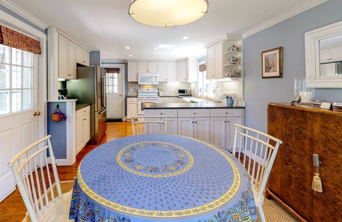Camden House | Lovely home within walking distance of the bay & dining