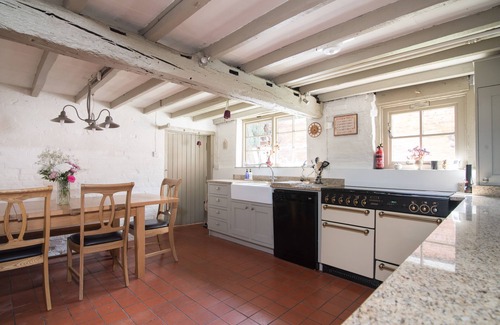Alcester House | Lovely, ideally located, recently updated English home in Alcester, Warwickshire