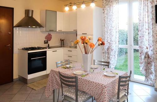 Cervo Apartment | Lovely apartment for 4 guests with WIFI, A/C, TV, patio, pets allowed and parking