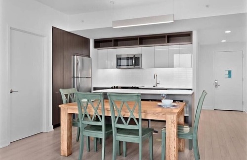 Reston Apartment | Lovely Landscaped Patio & Onsite Parking | Fairfax | Reston