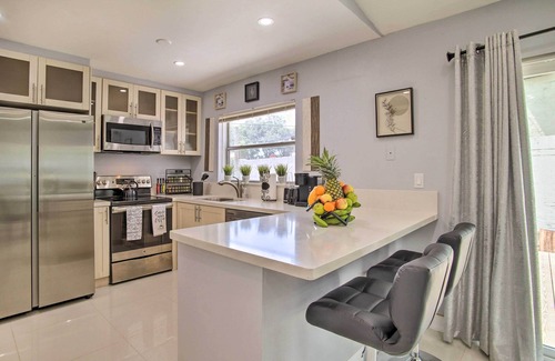 Lauderhill House | Lovely Lauderhill Retreat < 12 Mi to Beach!