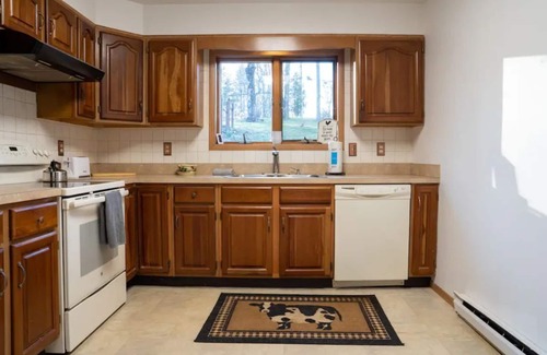 Liberty Ski Chalet | Lovely Liberty Chalet On the Waterfront